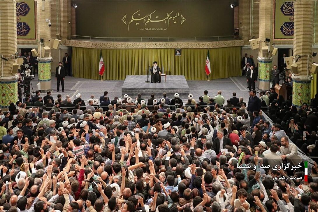 دیدار هزاران نفر از اقشار مختلف مردم با رهبر انقلاب اسلامی در روز عید غدیر