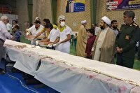 پخت کیک ۱۱۰ متری به مناسبت عید غدیر در تربت جام