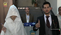 عروس و داماد کردستانی در پای صندوق اخذ رای