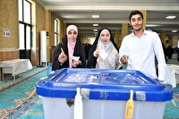 جلوه هایی از حضور مردم ارومیه در انتخابات